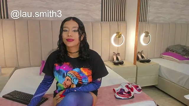 laura smith33 online show from 30, 10, 2025