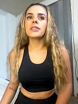 ZoeJohnsoon online show from 22, 10, 2025