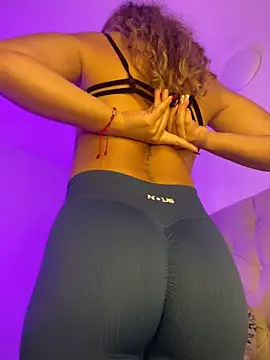 ZoeJohnsoon online show from 18, 2, 2026