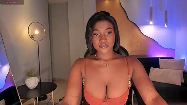 SavannahStorm online show from 12, 3, 2025