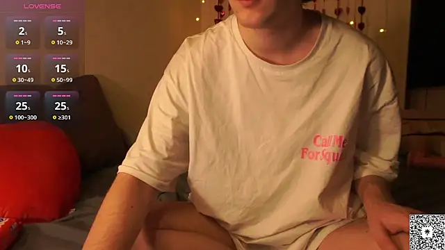 curlyboyy  online show from 14, 2, 2025