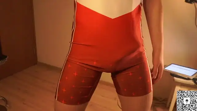 curlyboyy  online show from 24, 2, 2025