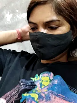 illay love online show from 11, 4, 2026