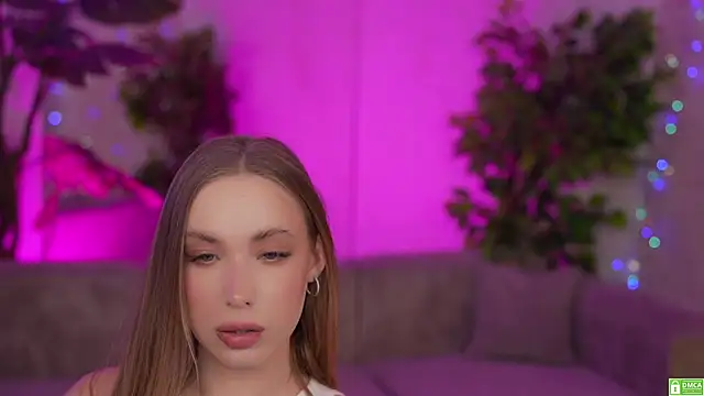 Beatrice 054 online show from 2, 2, 2025