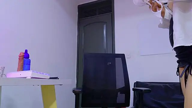 Adel Nesbiit online show from 27, 2, 2025