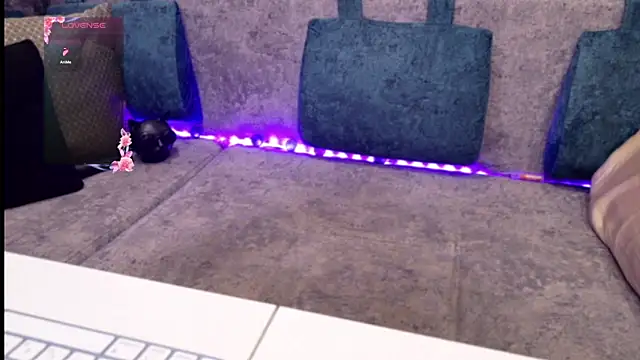 blackcat142 online show from 4, 10, 2025