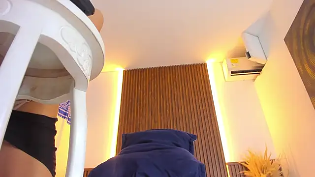 nathaly sara  online show from 2, 2, 2025