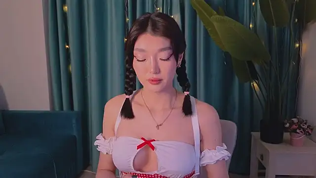 AudreyMell online show from 25, 1, 2025