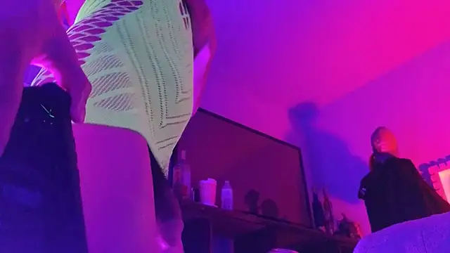 Sandrasaa online show from 4, 2, 2025