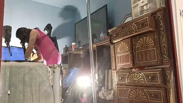 Sandrasaa online show from 9, 9, 2025