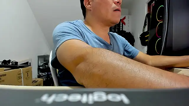 Snapshot of Jhonatan_Morales_S chatting on 17, 10, 2025 Jhonatan Morales S online show from 17, 10, 2025