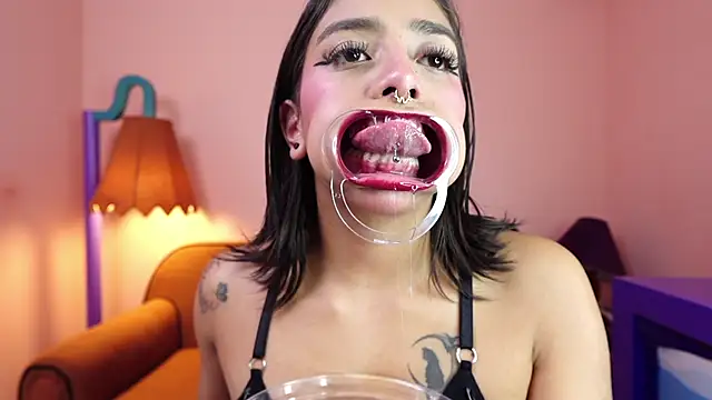 miss collins online show from 24, 10, 2025