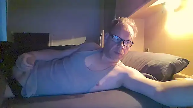 Snapshot of kinkyslet8 chatting on 20, 4, 2026 kinkyslet8 online show from 20, 4, 2026