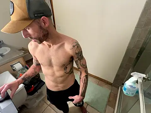 Snapshot of RuffClvb chatting on 8, 12, 2024 RuffClvb online show from 8, 12, 2024