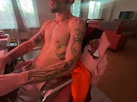 Snapshot of RuffClvb chatting on 28, 12, 2024 RuffClvb online show from 28, 12, 2024