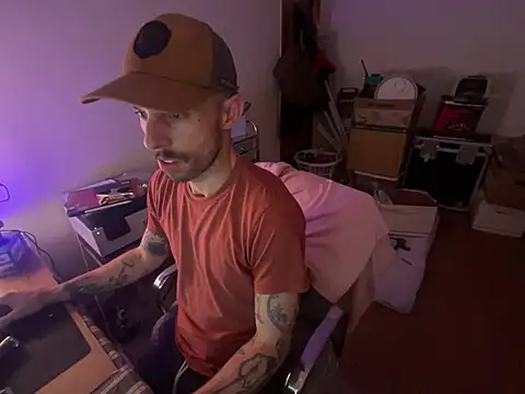 Snapshot of RuffClvb chatting on 14, 3, 2025 RuffClvb online show from 14, 3, 2025