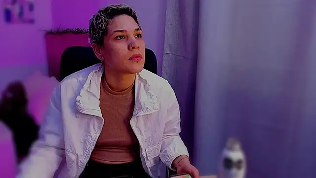 Charlee pink online show from 13, 11, 2025