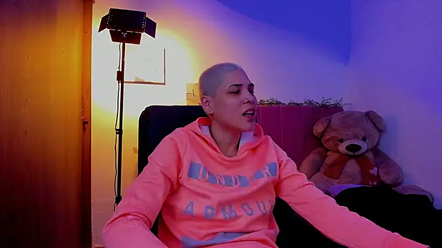 Charlee pink online show from 17, 4, 2026