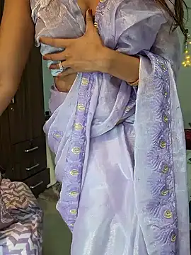 Cute-Tara online show from 2, 2, 2025