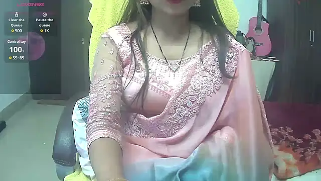 Cute-Tara online show from 5, 3, 2025