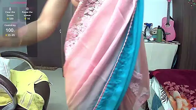 Cute-Tara online show from 6, 3, 2025