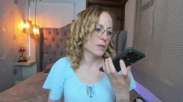 Snapshot of SammySanders chatting on 6, 3, 2025 SammySanders online show from 6, 3, 2025