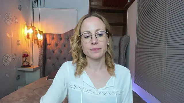 Snapshot of SammySanders chatting on 11, 3, 2025 SammySanders online show from 11, 3, 2025