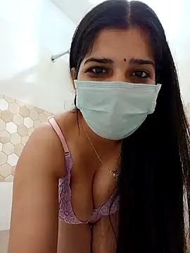 Snapshot of aaliya_bhattt chatting on 27, 12, 2024 aaliya bhattt online show from 27, 12, 2024