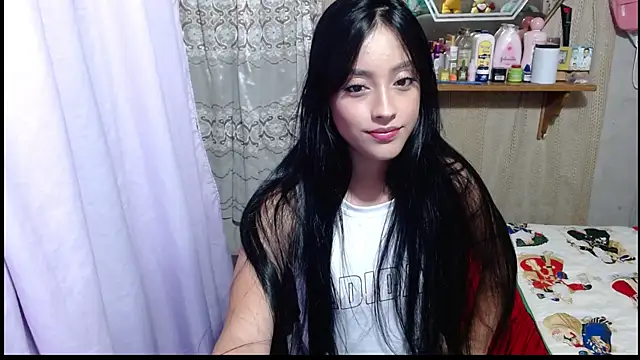 Snapshot of Lunawillis chatting on 28, 11, 2025 Lunawillis online show from 28, 11, 2025