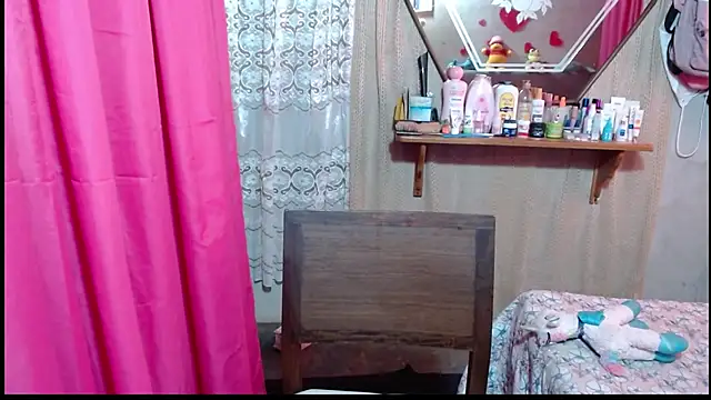 Snapshot of Lunawillis chatting on 24, 2, 2026 Lunawillis online show from 24, 2, 2026