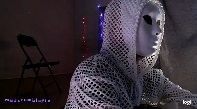 madcrumblepie online show from 9, 1, 2025