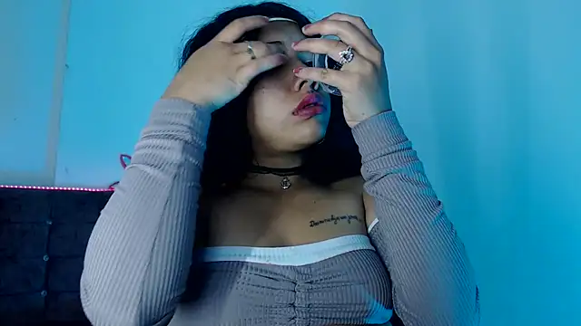 lily jamesx online show from 28, 11, 2025