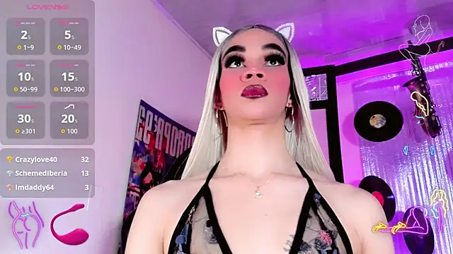 Snapshot of lizeth_Duarte chatting on 18, 10, 2025 lizeth Duarte online show from 18, 10, 2025