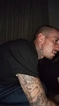 Snapshot of DirtyNorth chatting on 31, 10, 2025 DirtyNorth online show from 31, 10, 2025