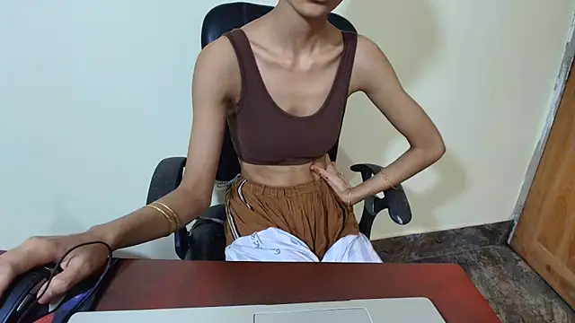 Srabontii online show from 4, 4, 2026