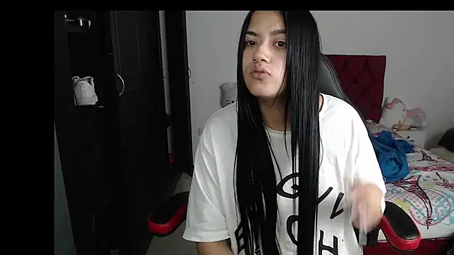 kayla k18 online show from 22, 1, 2025