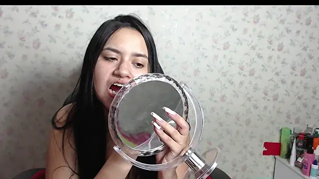 kayla k18 online show from 23, 9, 2025