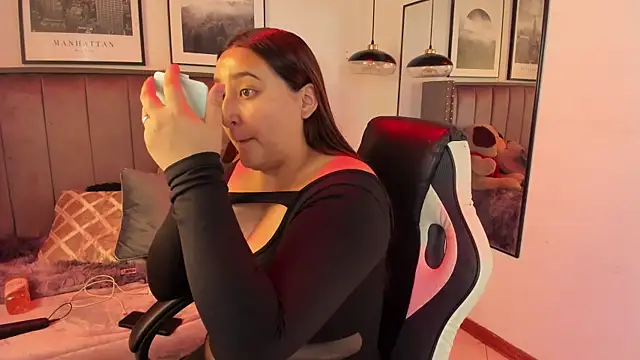 Alaia Cute online show from 20, 9, 2025