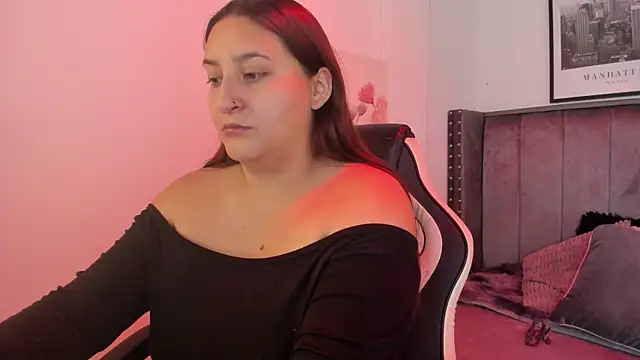 Alaia Cute online show from 24, 9, 2025