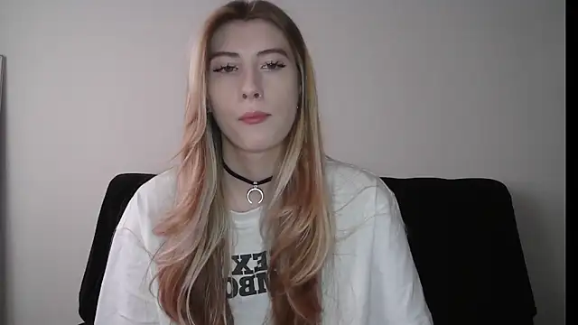 ErikaShyy online show from 3, 11, 2025