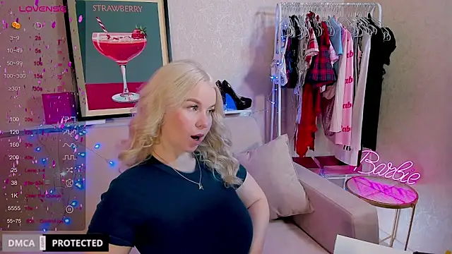 Snapshot of Tasty_booty chatting on 25, 10, 2025 Tasty booty online show from 25, 10, 2025