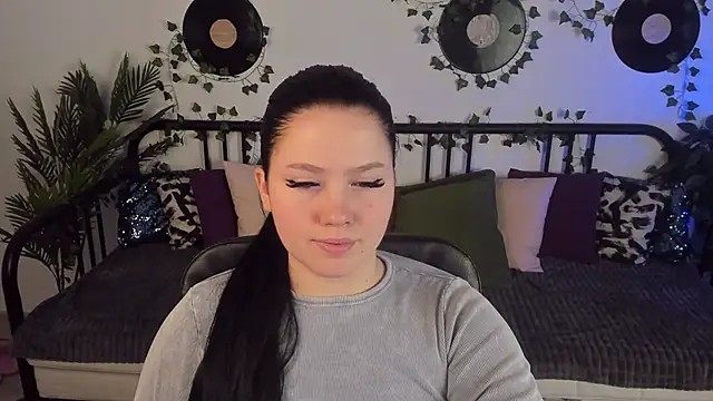 MaryAriel online show from 23, 2, 2025