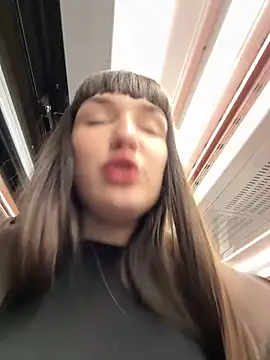 Sophie Avory online show from 24, 1, 2025