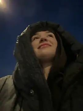 Sophie Avory online show from 5, 2, 2025