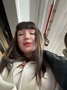 Sophie Avory online show from 27, 2, 2025