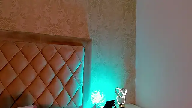 Snapshot of LiaFlowers chatting on 22, 1, 2025 LiaFlowers online show from 22, 1, 2025