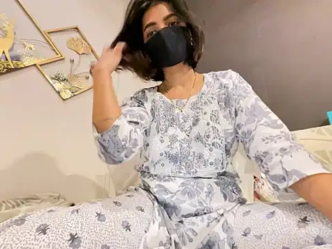 MaYaa  11 online show from 18, 3, 2025