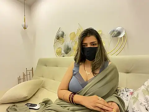 Snapshot of MaYaa__11 chatting on 20, 4, 2026 MaYaa 11 online show from 20, 4, 2026