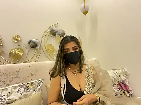 Snapshot of MaYaa__11 chatting on 24, 4, 2026 MaYaa 11 online show from 24, 4, 2026