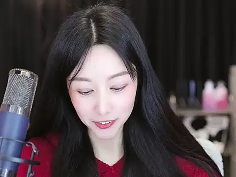 Nuyoah-77 online show from 10, 1, 2025